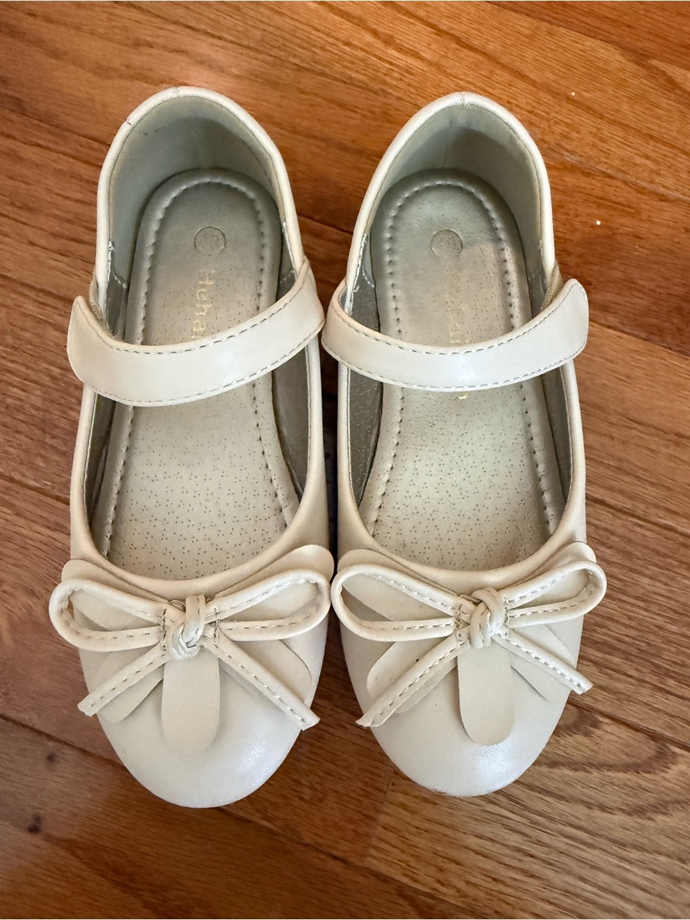 Girls Cream Mary Jane Dress Shoes with Bow Accent